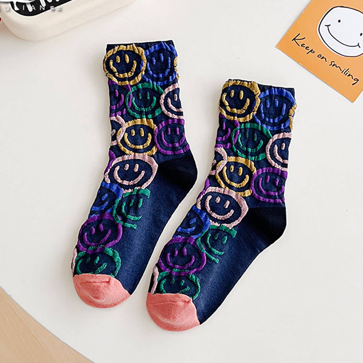COTTON SMILEY FACE CREW SOCKS