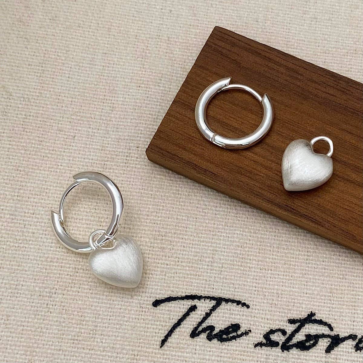 VALENTINE'S DAY HIGH-END FROSTED HEART EARRINGS