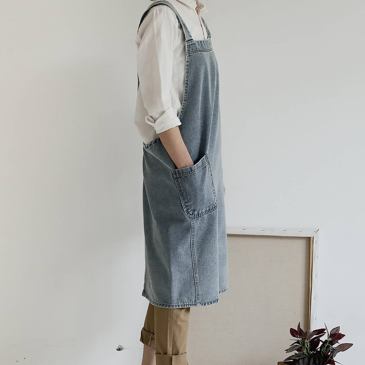 Cotton Canvas Washed Denim Apron with pockets