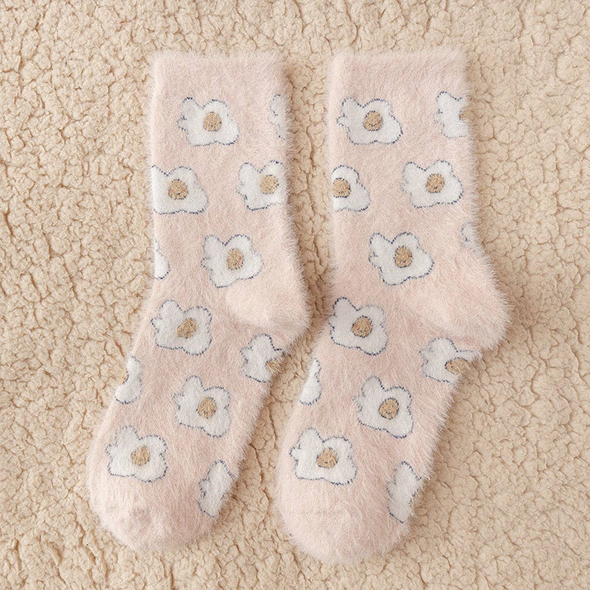 CUTE WARM SEASON LINT-FREE FLOOR SOCKS
