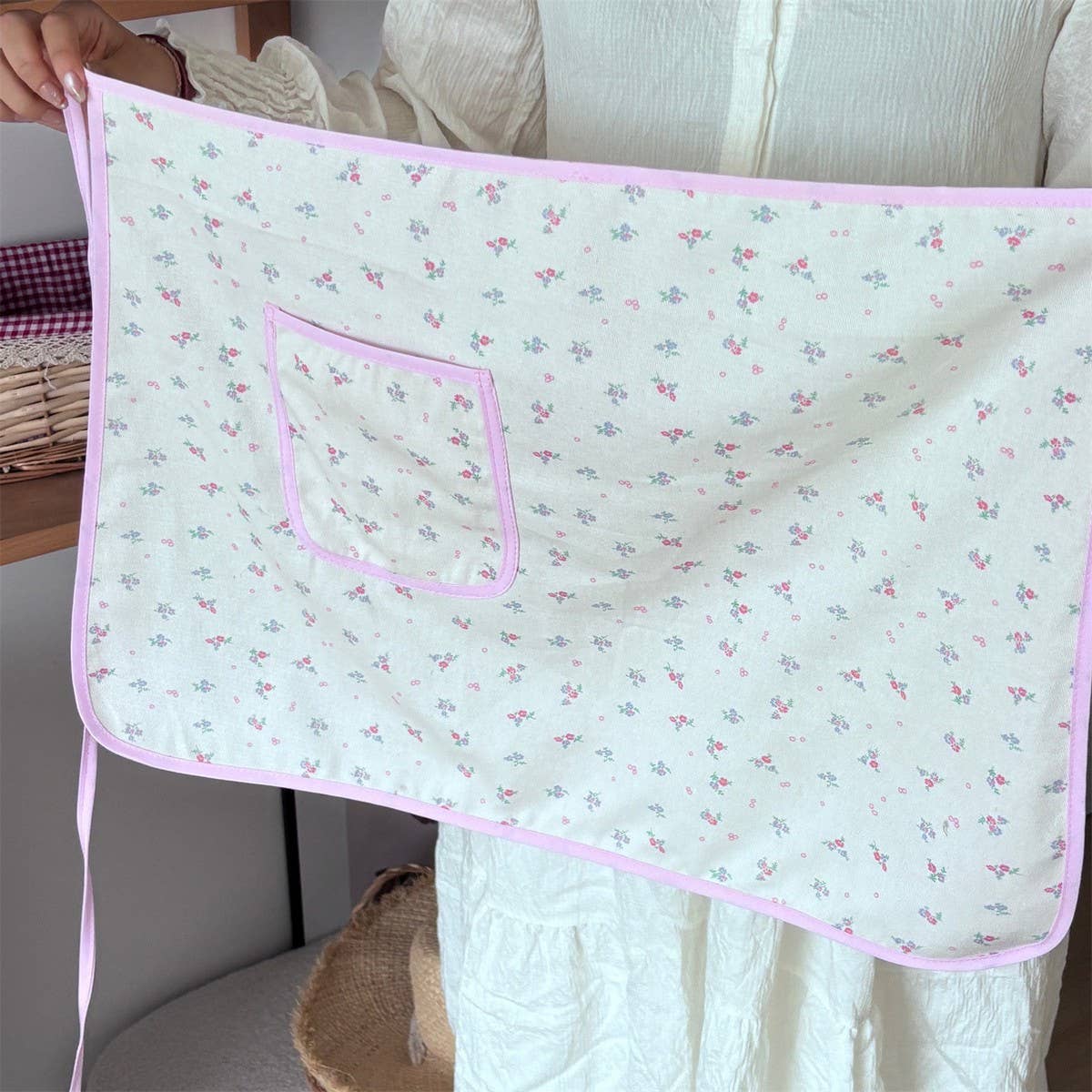SMALL FRESH HALF-LENGTH CANVAS FLORAL APRON_CWMM5843