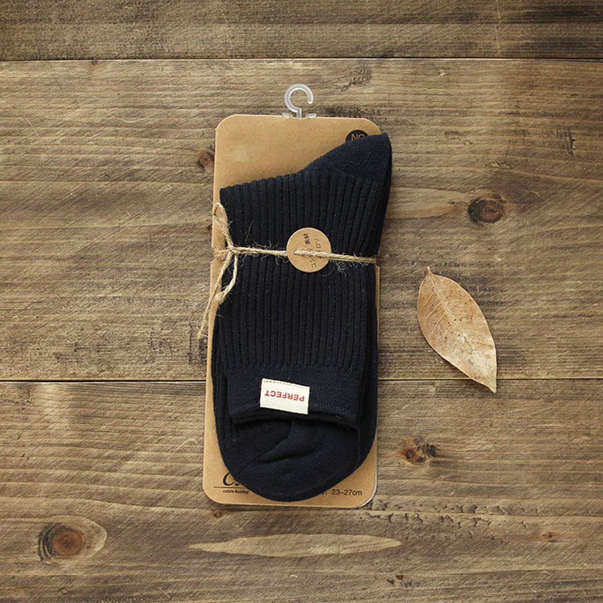MEN'S AUTUMN AND WINTER MID-CALF SOCKS