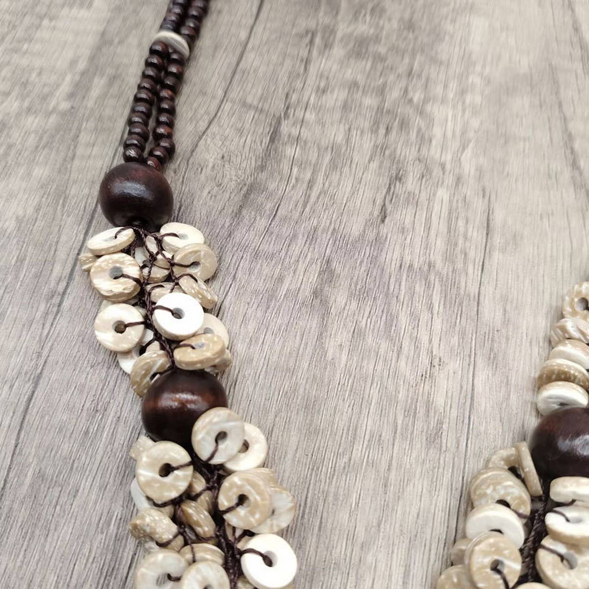 BOHEMIAN COCONUT WOOD BEAD NECKLACE_CWMM4846