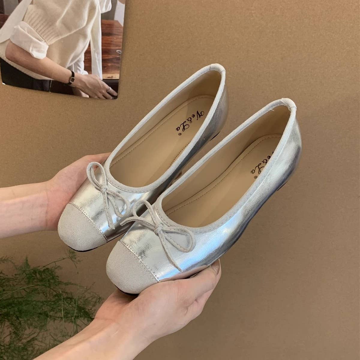 Red Wedge Round Toe Slip-On Ballet Flats_CWSHF0125