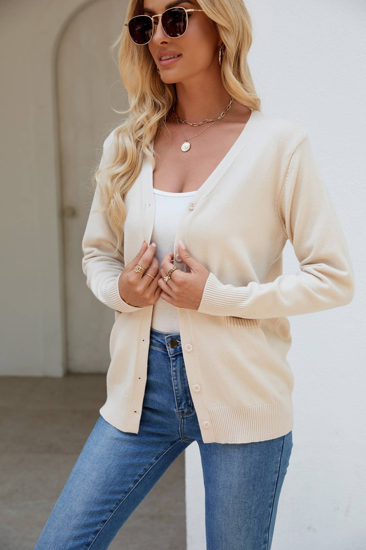 V-NECK SOLID COLOR SINGLE BREASTED SWEATER