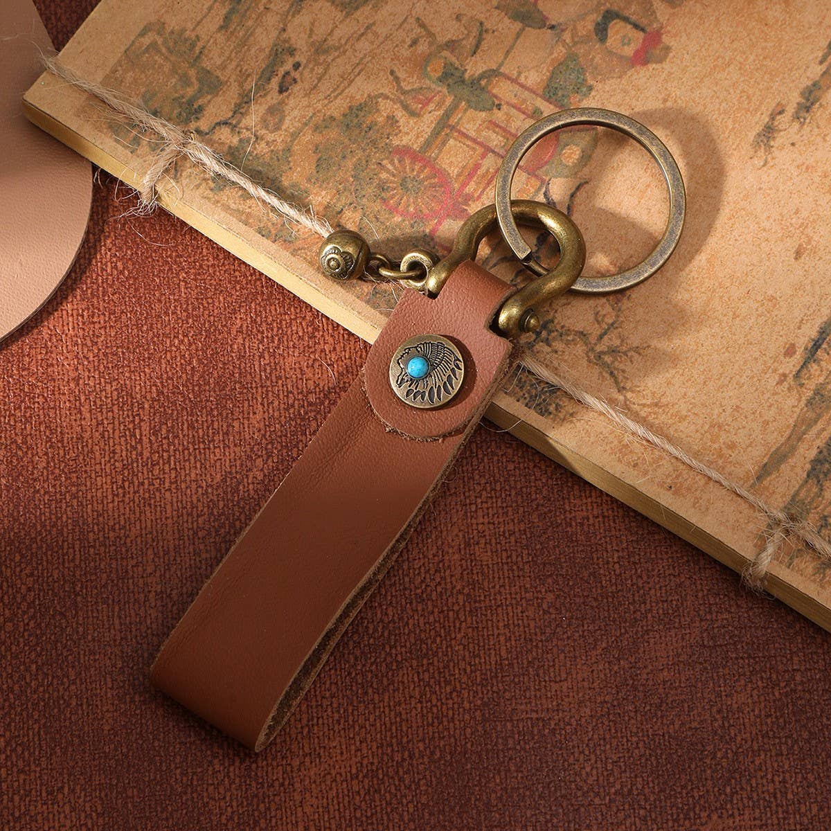 VINTAGE WESTERN LEATHER KEYCHAIN PENDANT