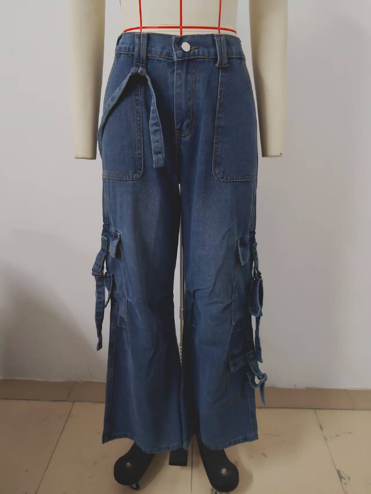Washed multi-pocket decorated wide-leg jeans