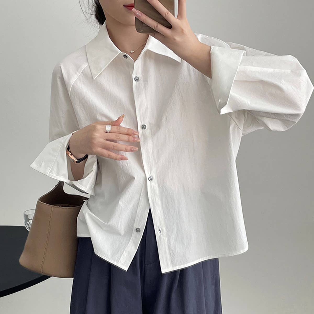 Simple solid color long sleeve short shirt