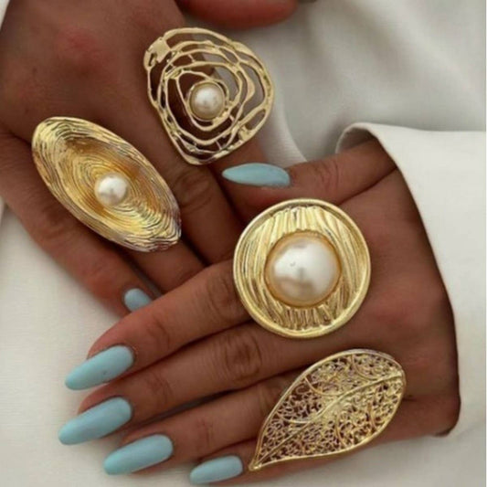 IRREGULAR GEOMETRIC HOLLOW WINDING ALLOY RING