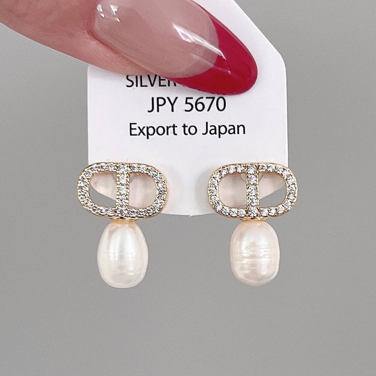 FRESHWATER PEARL PIG NOSE EARRINGS