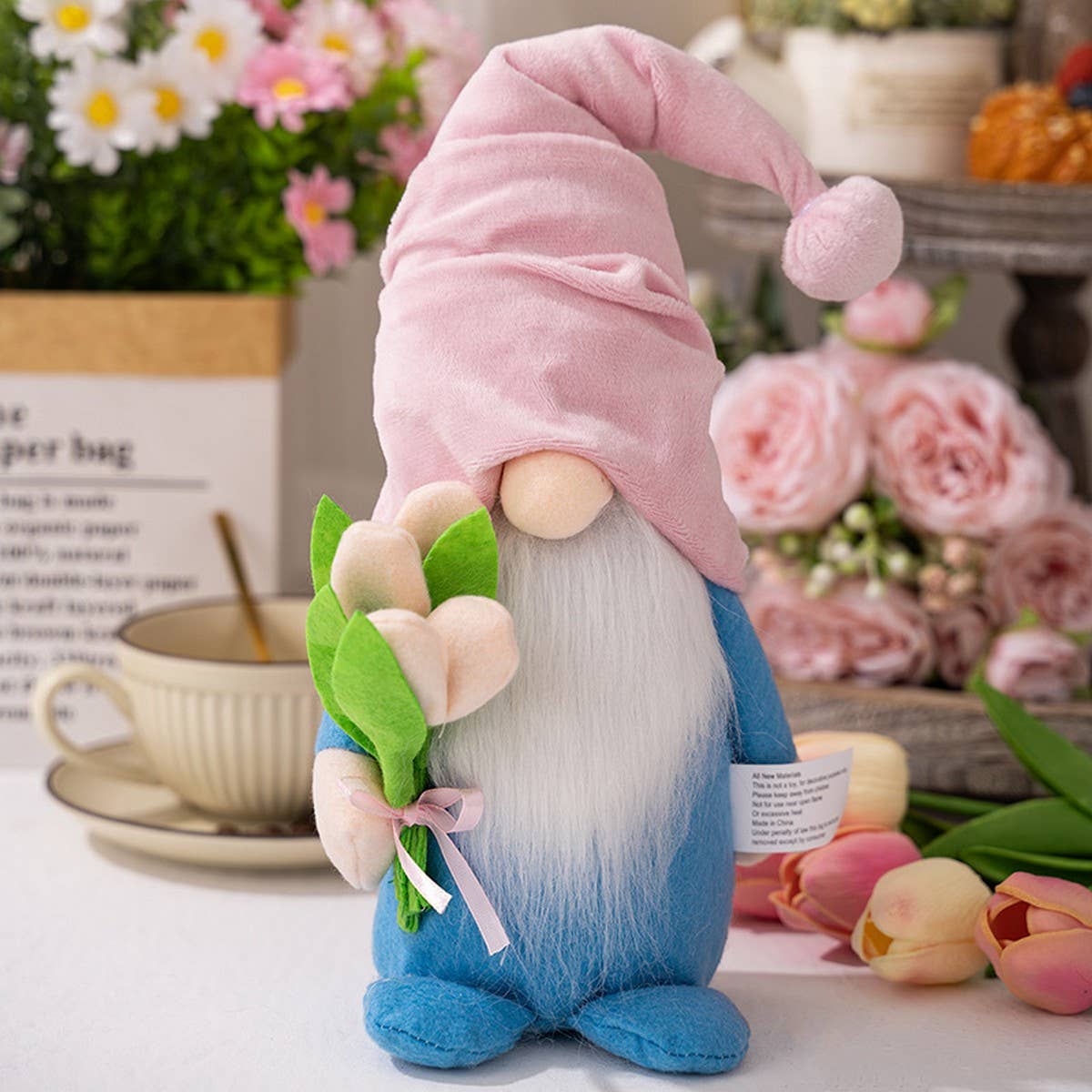 CWMM10346_TULIP GNOME DOLL WITH HEART RUDOLPH DECOR