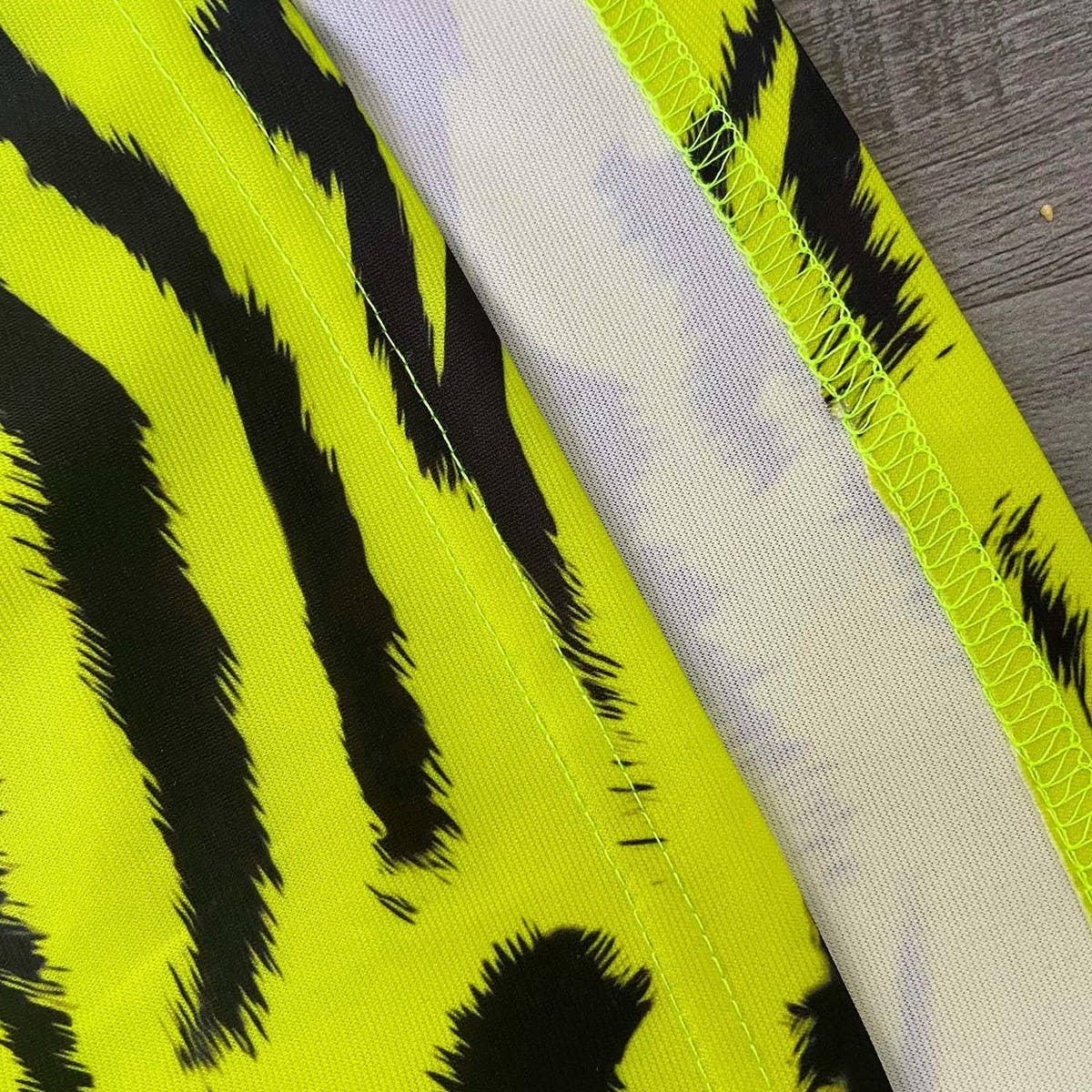 LONG-SLEEVED HIGH-WAISTED OVERSIZED PRINTED DRESS