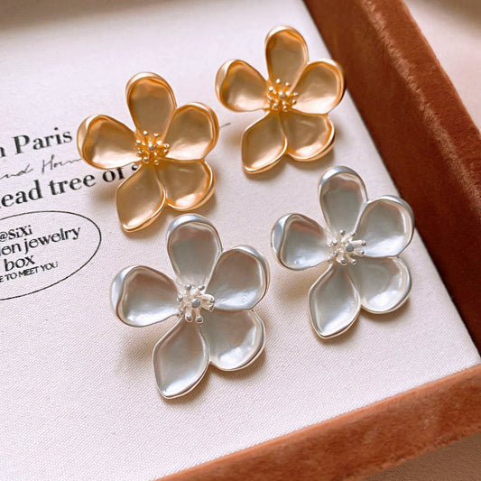 FLOWER TEMPERAMENT FASHION EARRINGS