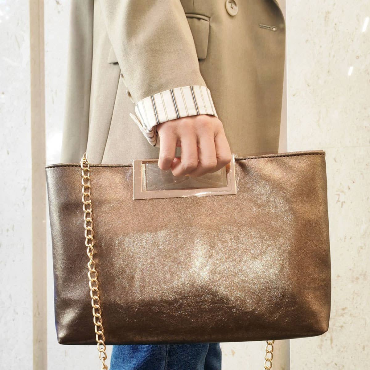 Fashionable and shiny PU leather handbag