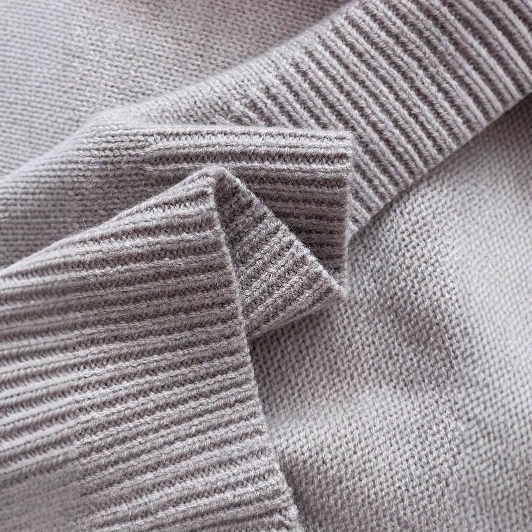 Round-neck simple color-blocked printed sweater