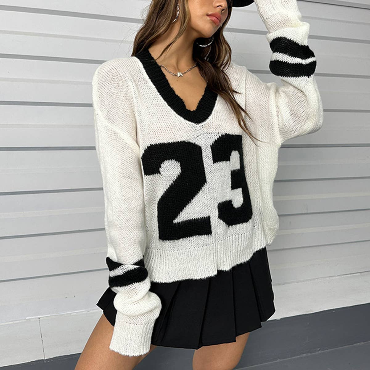FAKE TWO LOOSE V-NECK LONG-SLEEVED KNITWEAR
