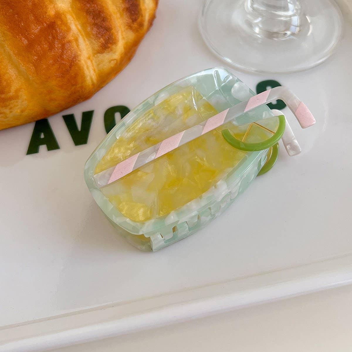 Strawberry Cocktail Acetate Claw Clip ??œFresh & Fun_CWAHA5837