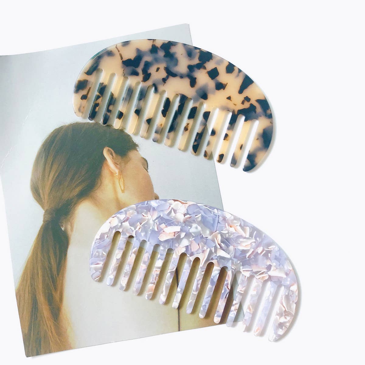 CUTE AND CUTE HAIR COMB
