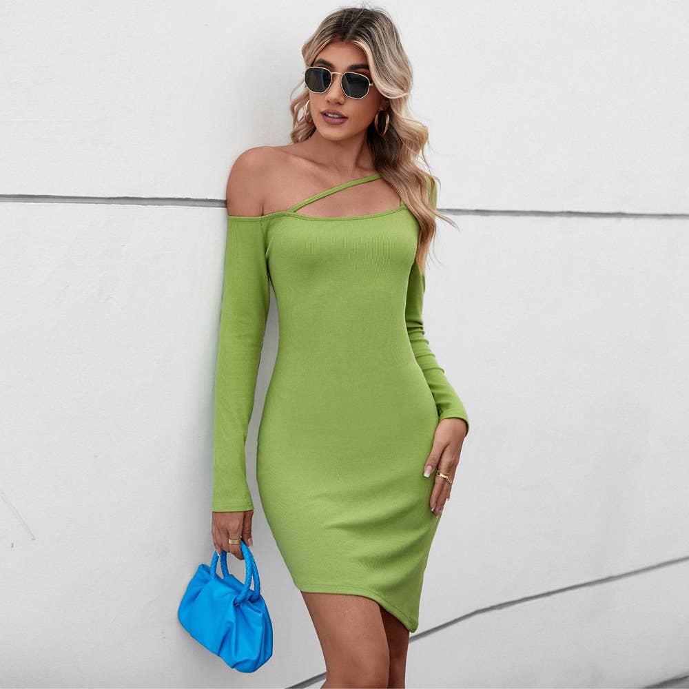 OFF-THE-SHOULDER SLIM DRESS WITH IRREGULAR HIPS