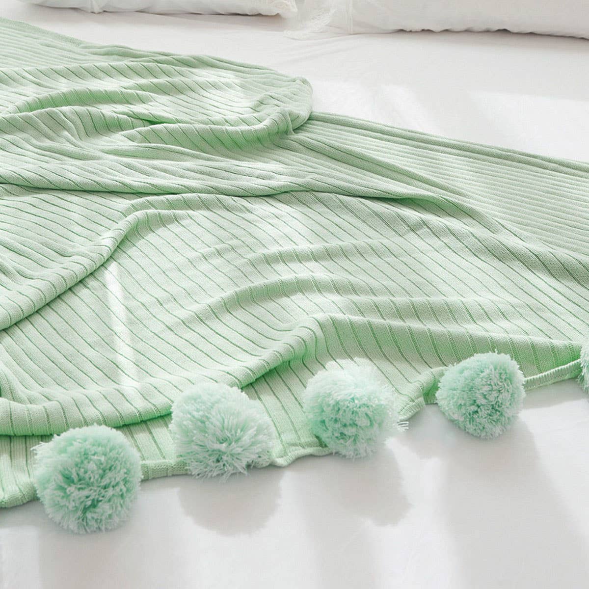 NEW KNITTED BALL AIR CONDITIONING THROW BLANKET