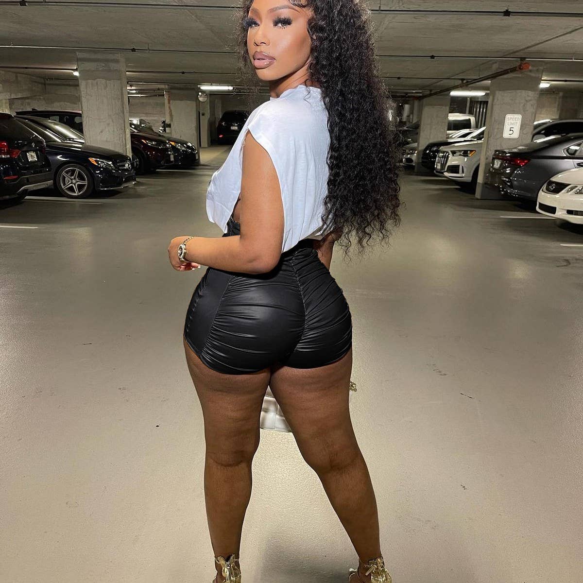 WOMEN FASHIONABLE PLEATED HIGH WAISTED SHORTS_CWBSP0137