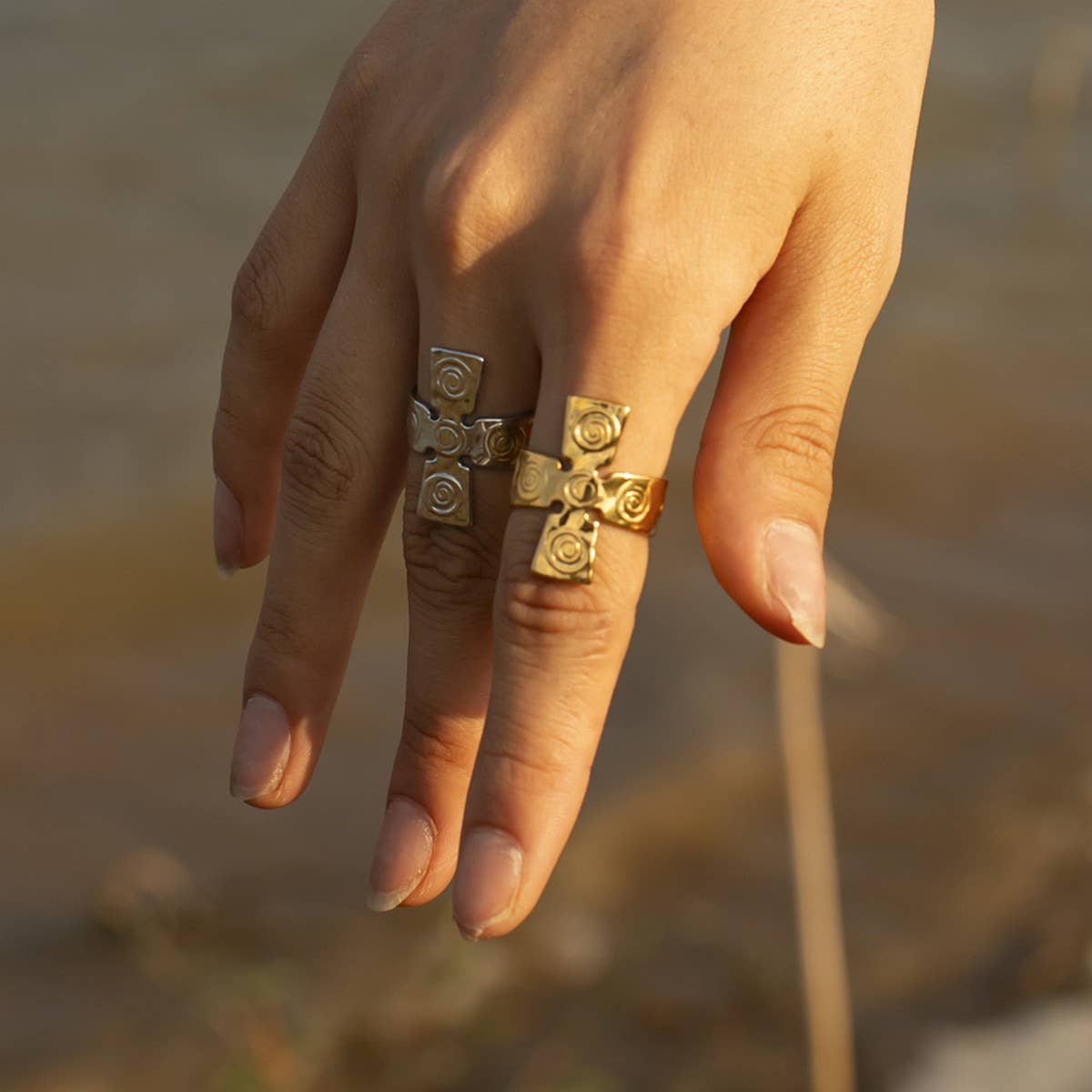 STAINLESS STEEL GOLD CROSS OPEN RING_CWAJE1227