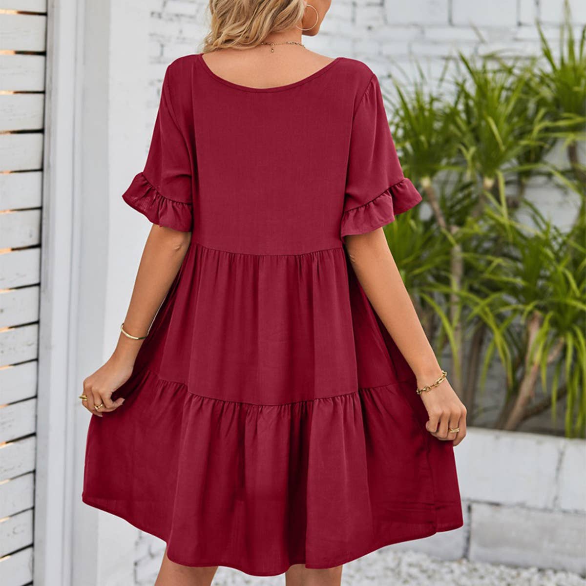 V-neck doll outfit three-layer pleated dress