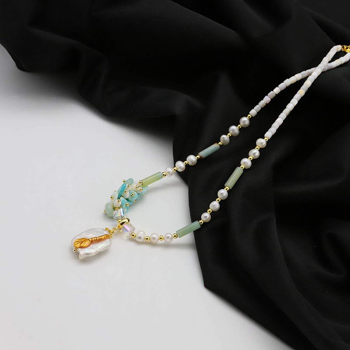 WOMEN'S DESIGNER PEARL PENDANT LONG NECKLACE