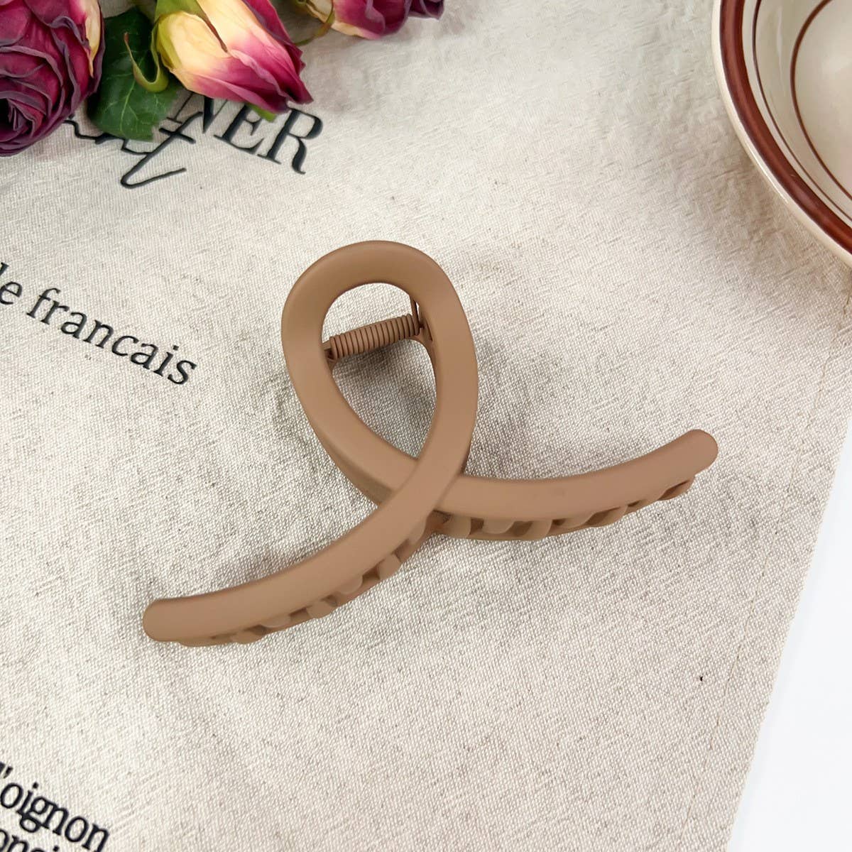 Rad extra-large shark clip fashionable grab clip