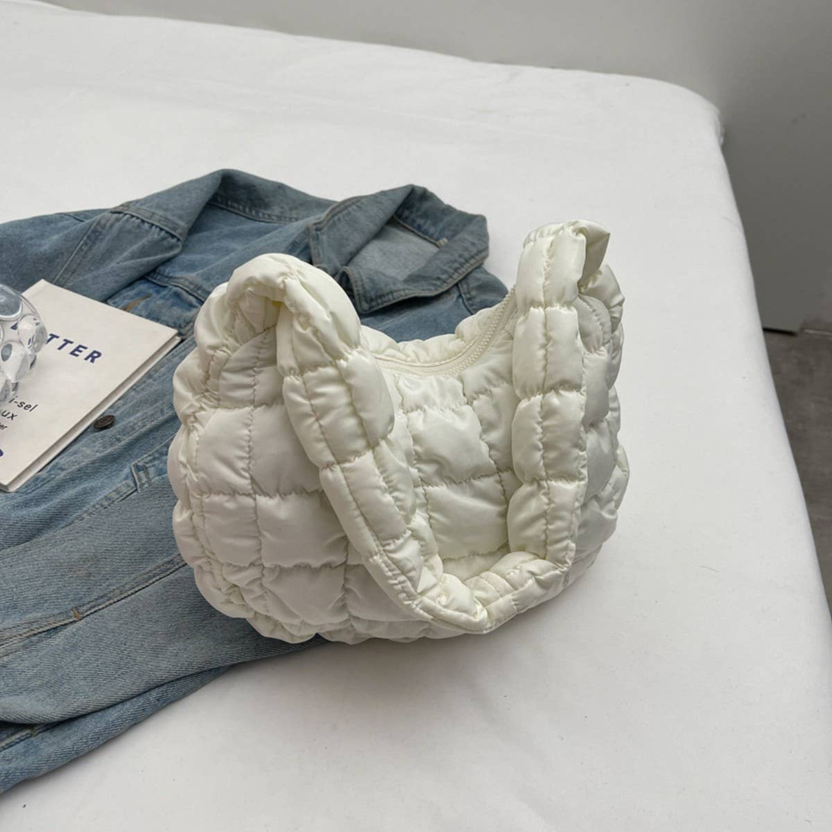 Dongdaemun Cloud Bag Puffy Shoulder Tote_CUAB00525