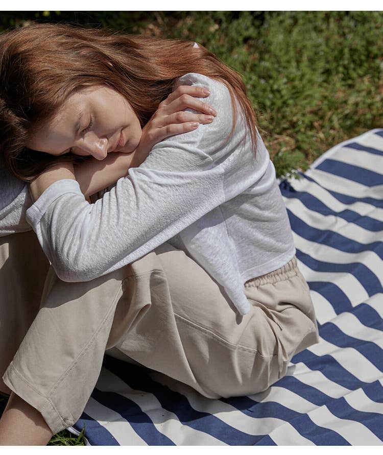 Simple round neck short translucent base shirt