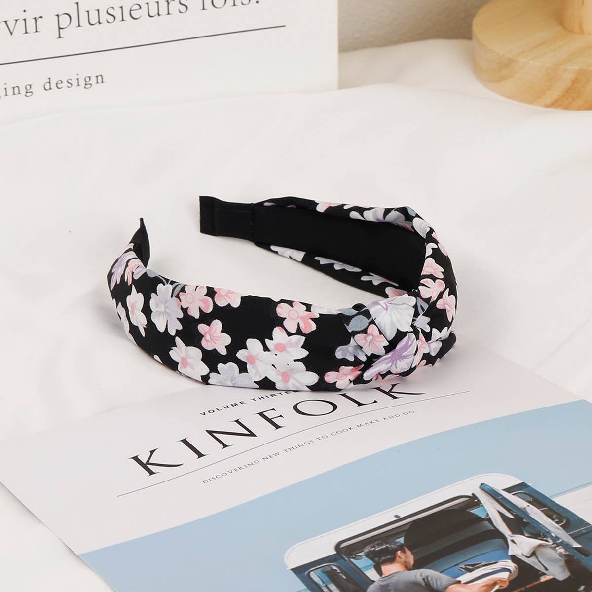 RETRO FLOWER WIDE BRIM HEADBAND_CWAHA1679