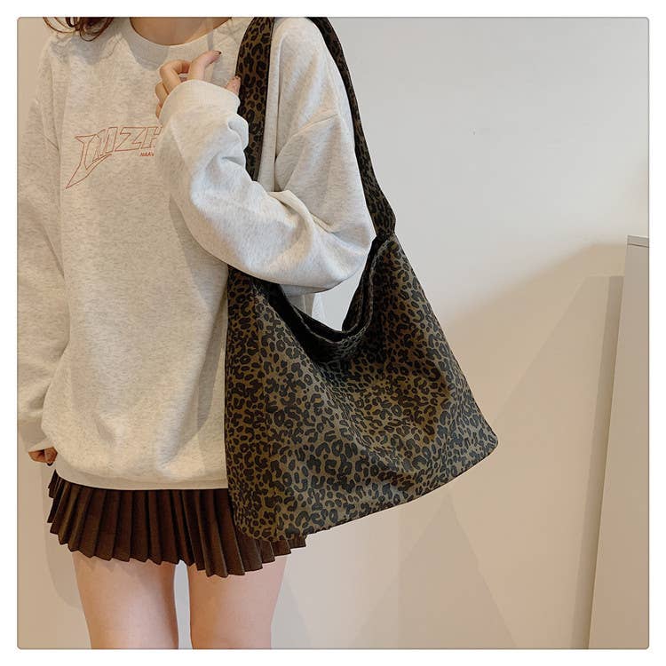 Fashionable leopard print hand-held tote bag