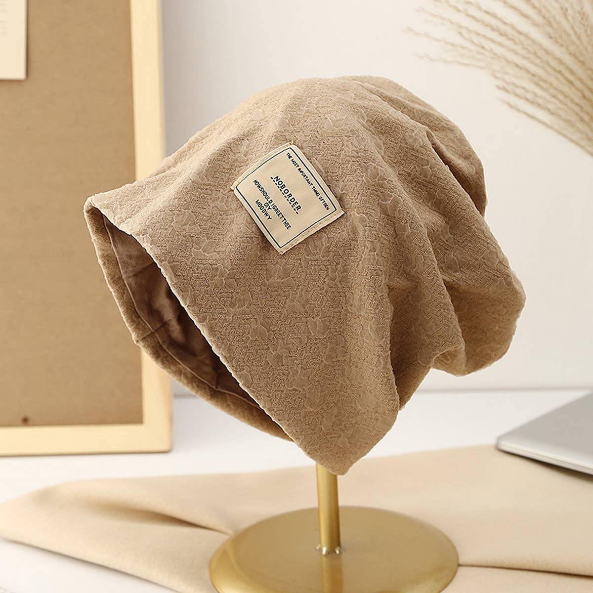 FASHIONABLE WARM LABEL PILE HAT_CWAB2855