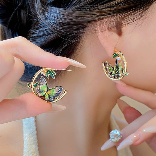 ROUND BAMBOO LEAF BUTTERFLY EARRINGS
