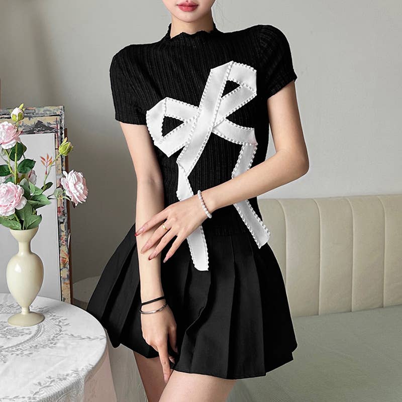 Slim-fit stylish crew neck with short sleeves