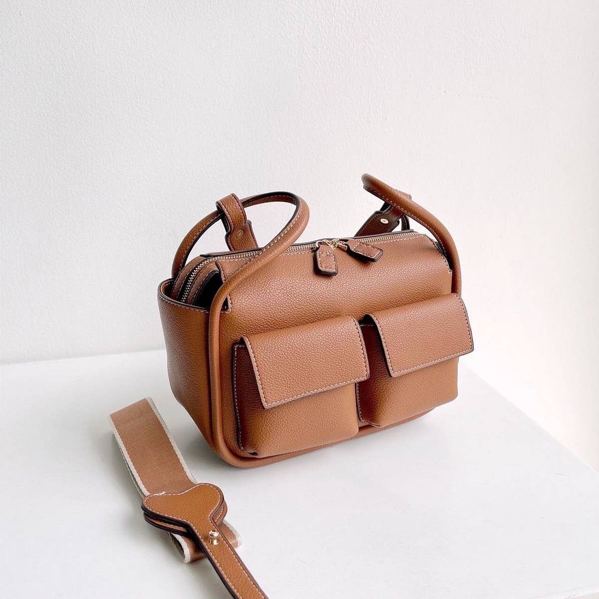 LITCHI PATTERNED PU SOFT LEATHER MESSENGER BAG_CWAB1940