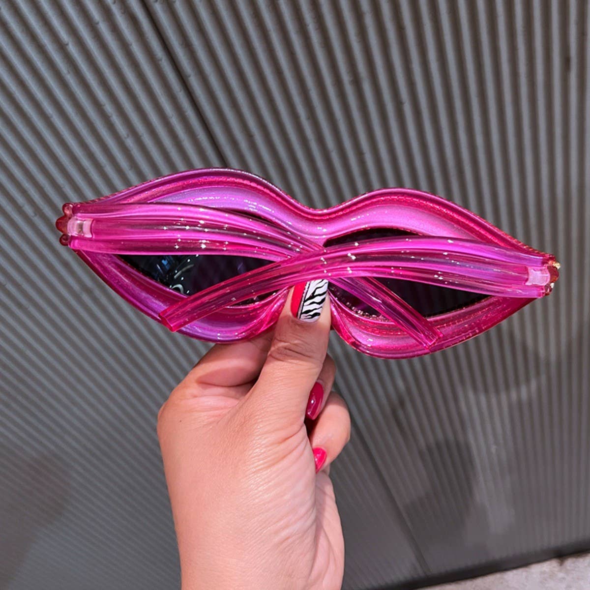 ONEPIECE SPECIALSHAPED MOUTH PEARL LINE SUNGLASSES_CWASG0763