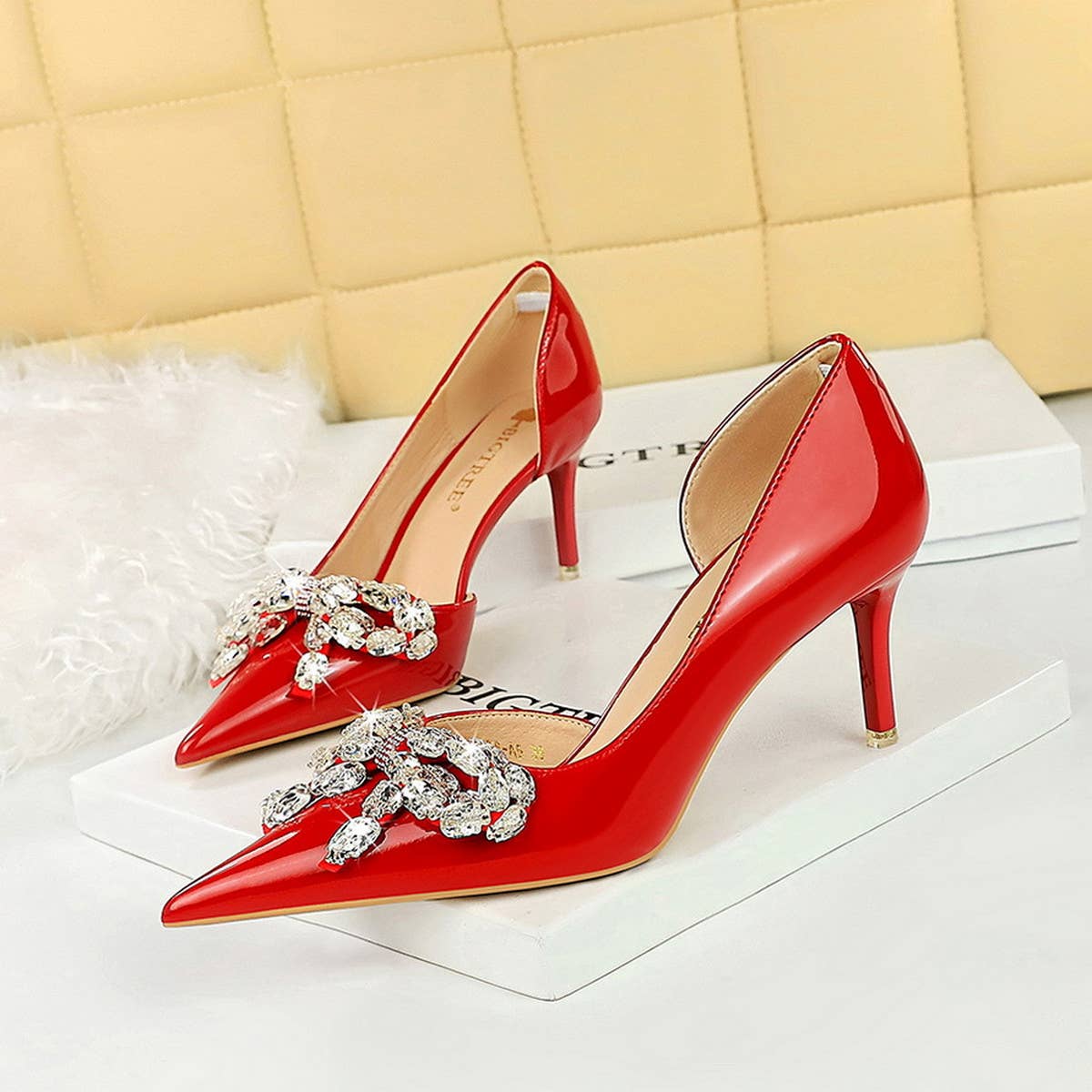 VINTAGE RHINESTONE PEARL SIDE CUTOUT HIGH HEELS