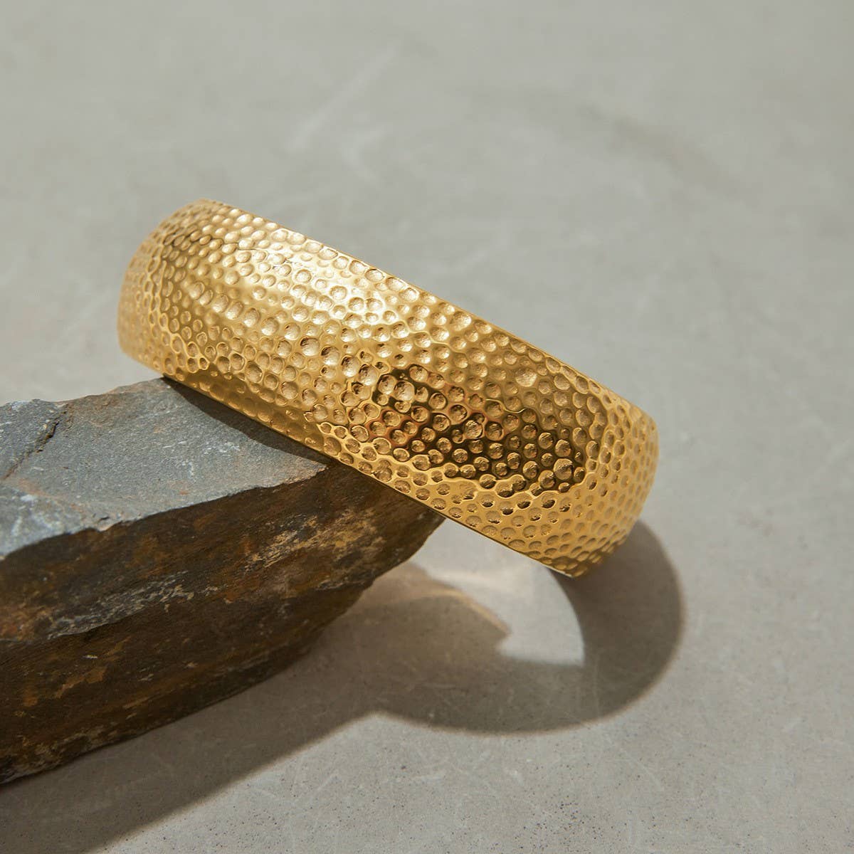 Minimalist 18K Gold Chunky Hammered Open Cuff