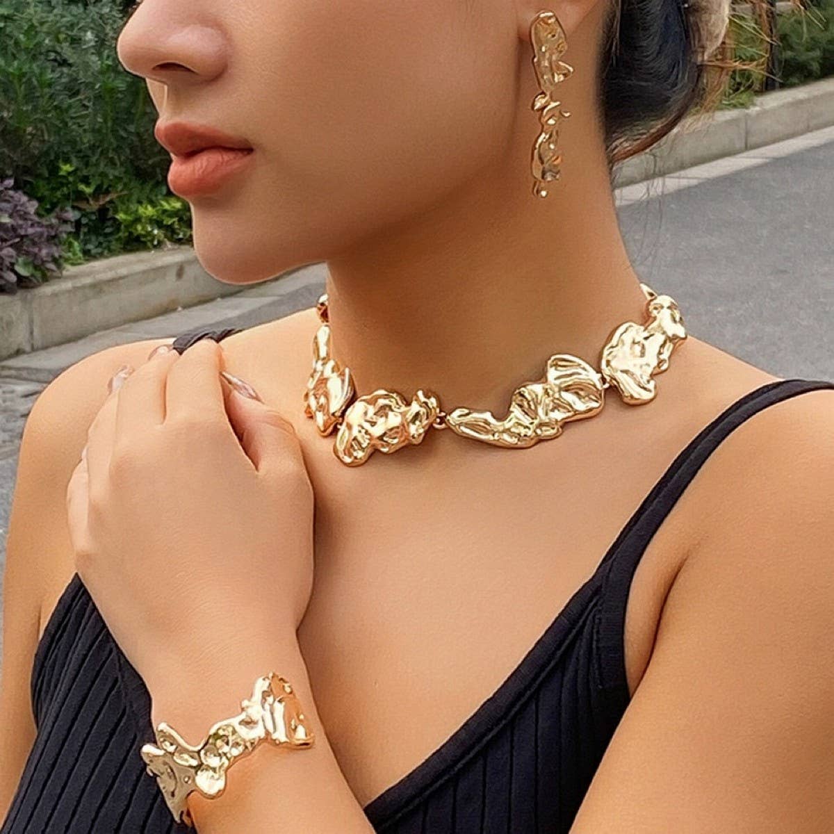 WRINKLED METAL IRREGULAR VINTAGE NECKLACE SET_CWMM3249