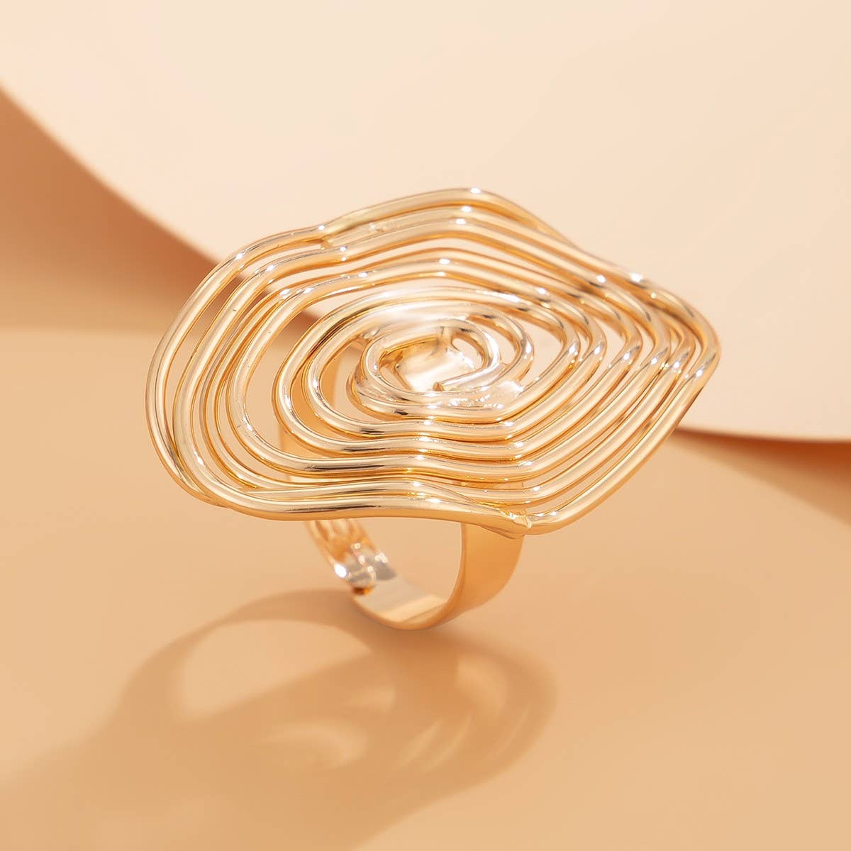 WRAPPED THREAD OPEN GEOMETRIC GOLD HOOP RING_CWAJE1817