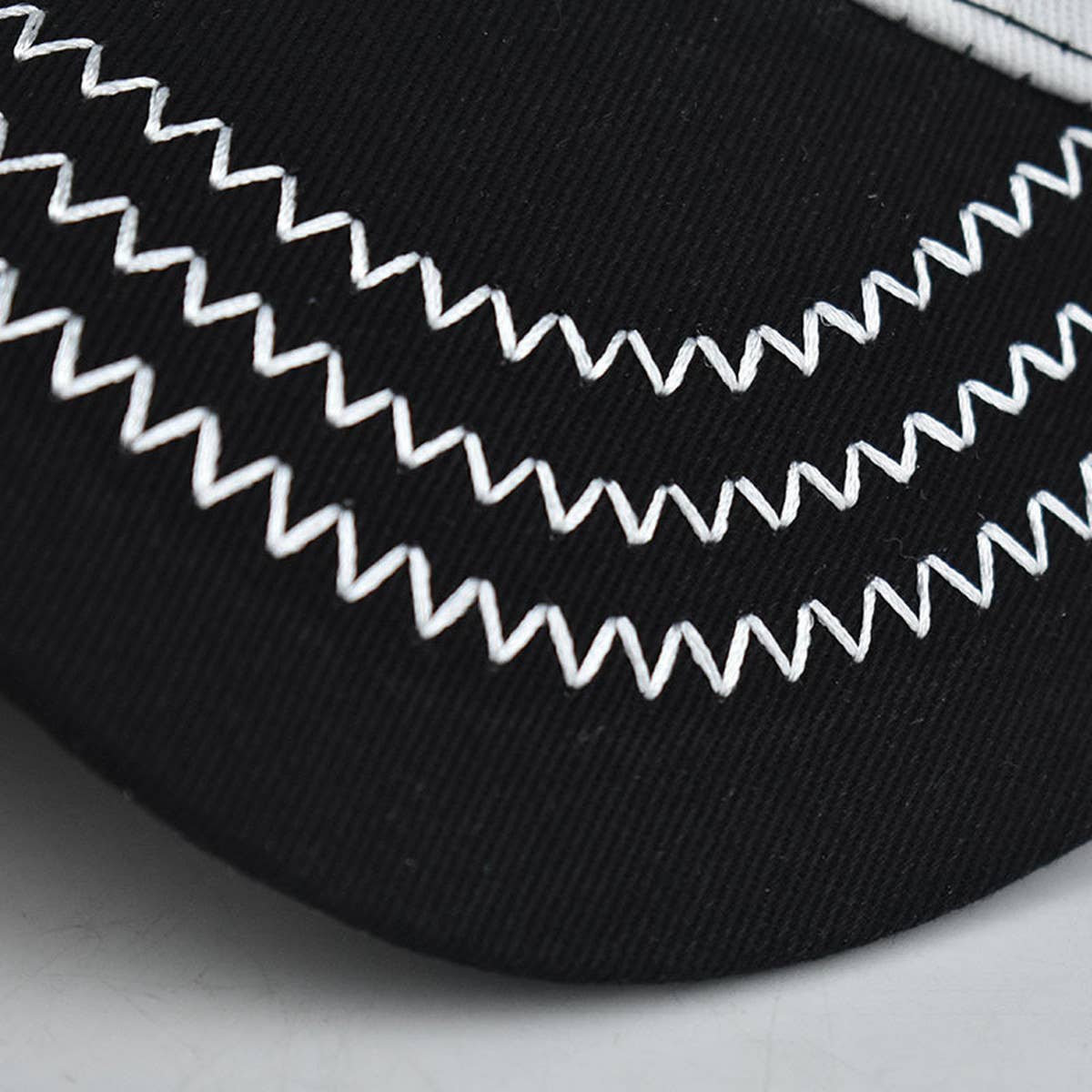 NEW ANIMAL EMBROIDERED BREATHABLE MESH TRUCKER HAT_CWAH1357