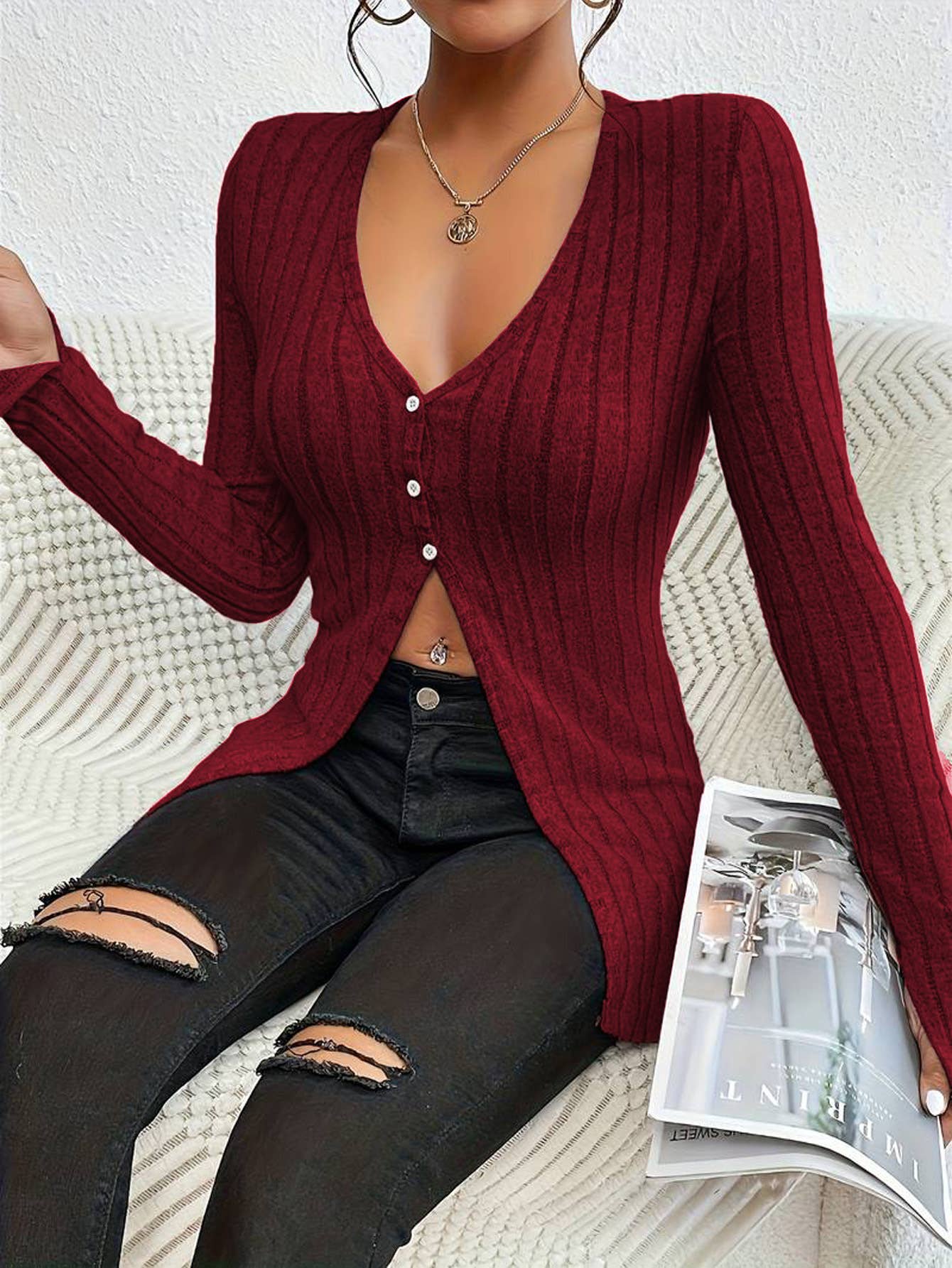 LONG SLEEVE MIDRIFF DESIGN BASE TOP