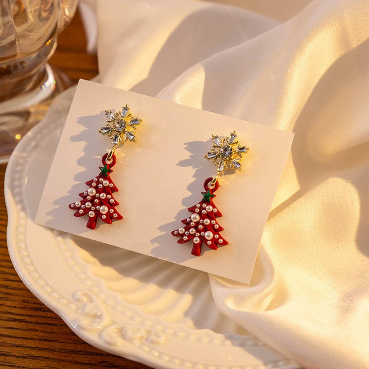 GENTLE CHRISTMAS SNOWMAN CHRISTMAS TREE EARRINGS
