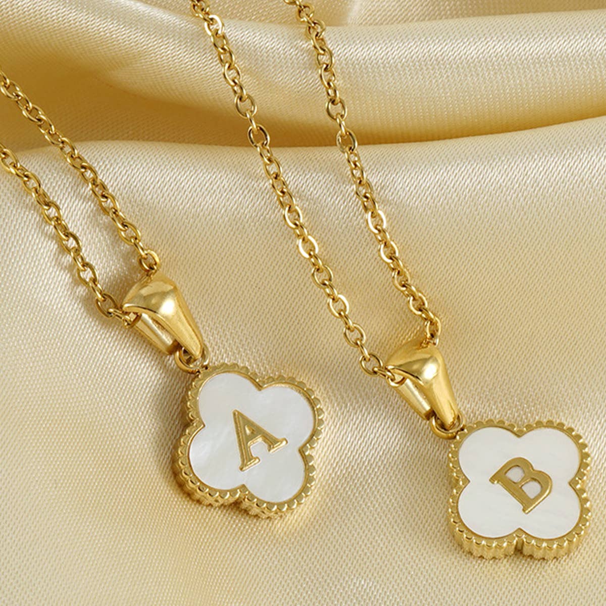 FOUR LEAF CLOVER 26 LETTER SHELL PENDANT NECKLACE