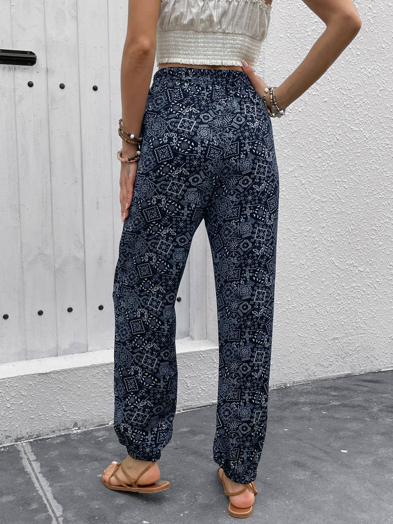 Loose pants with ethnic style printed bouquets