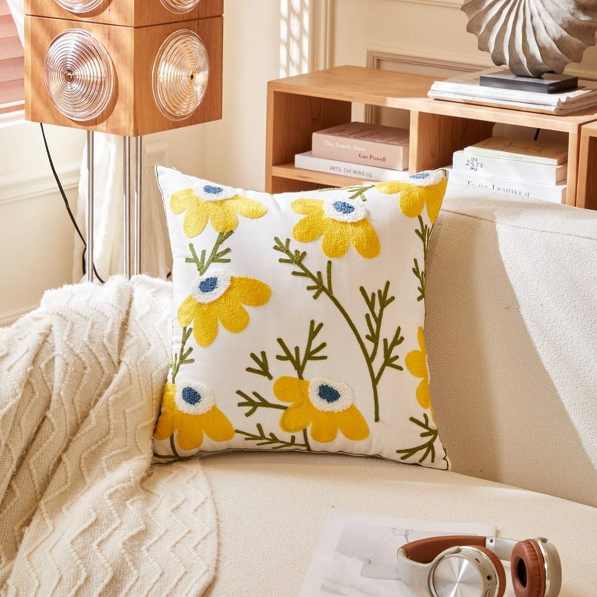 DAISY FLORAL TUFTED PILLOW COVER COTTAGE CHIC DECOR_CWMM7686