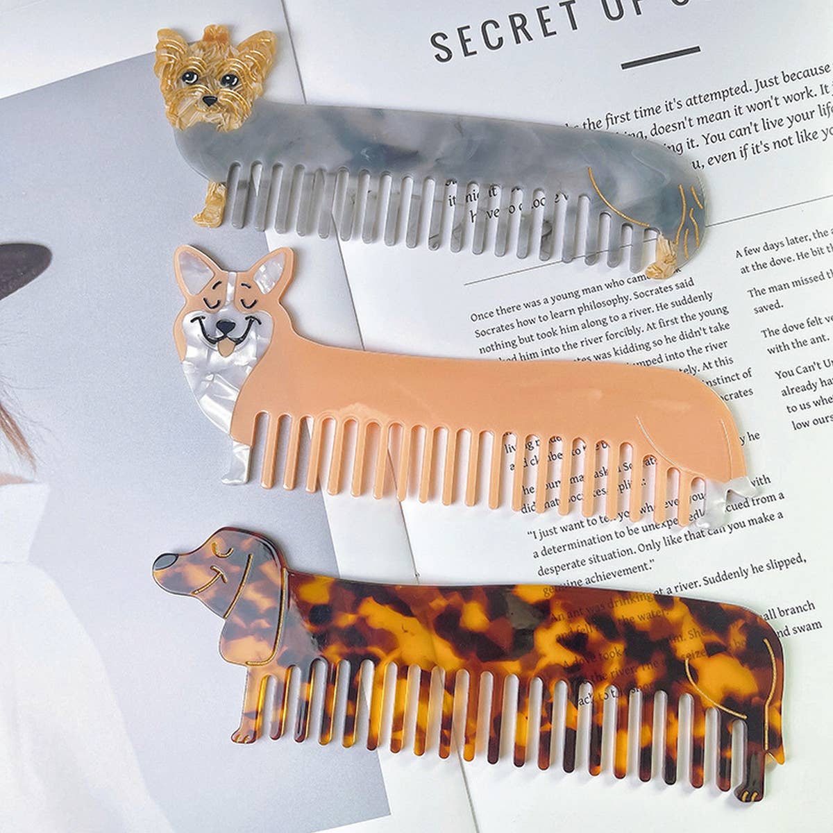 STYLISH AND CUTE DOG HAIR COMB_CWMM1095