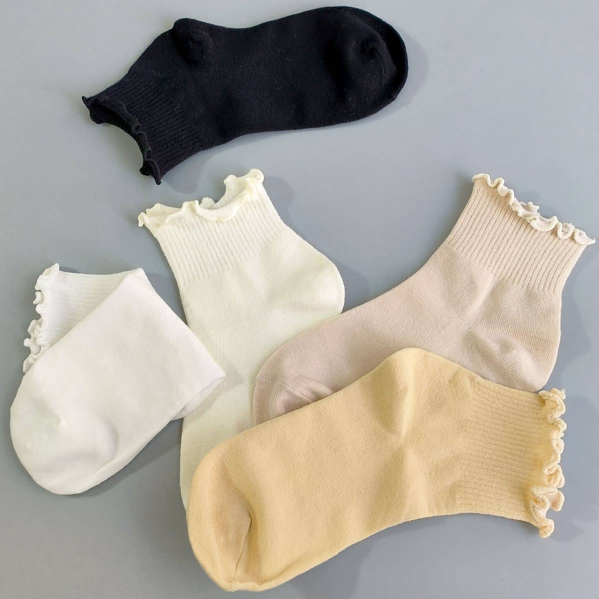 Womens Solid Color Ruffle Ankle Socks